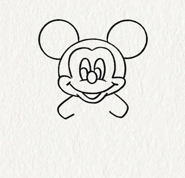 Vẽ con chuột mickey​ 4