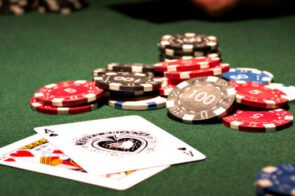 Cách Chơi Xì Tố – Luật Và Chiến Thuật Hiệu Quả Cho Người Mới